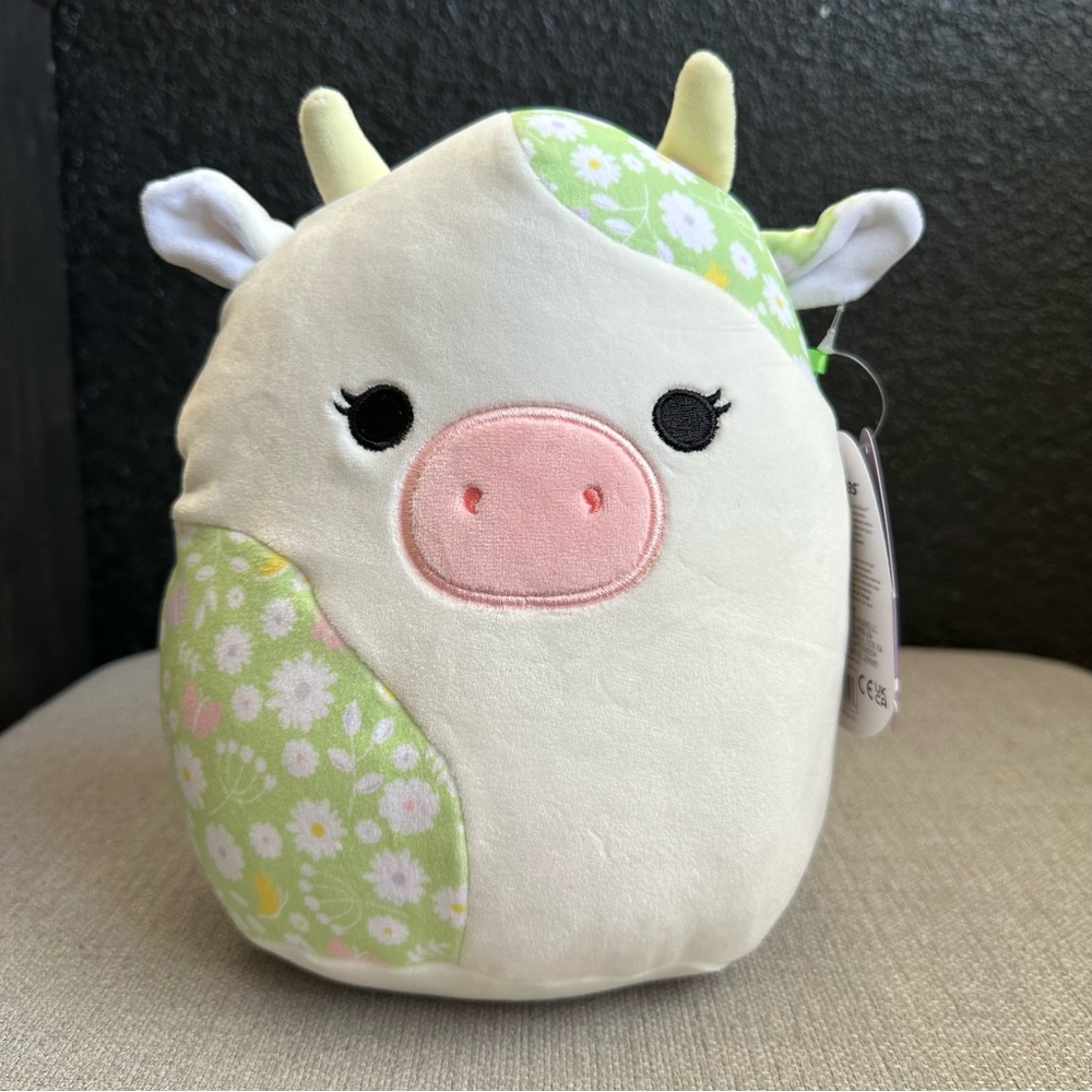 8” Ada the Cow 🐮 Squishmallow NWT